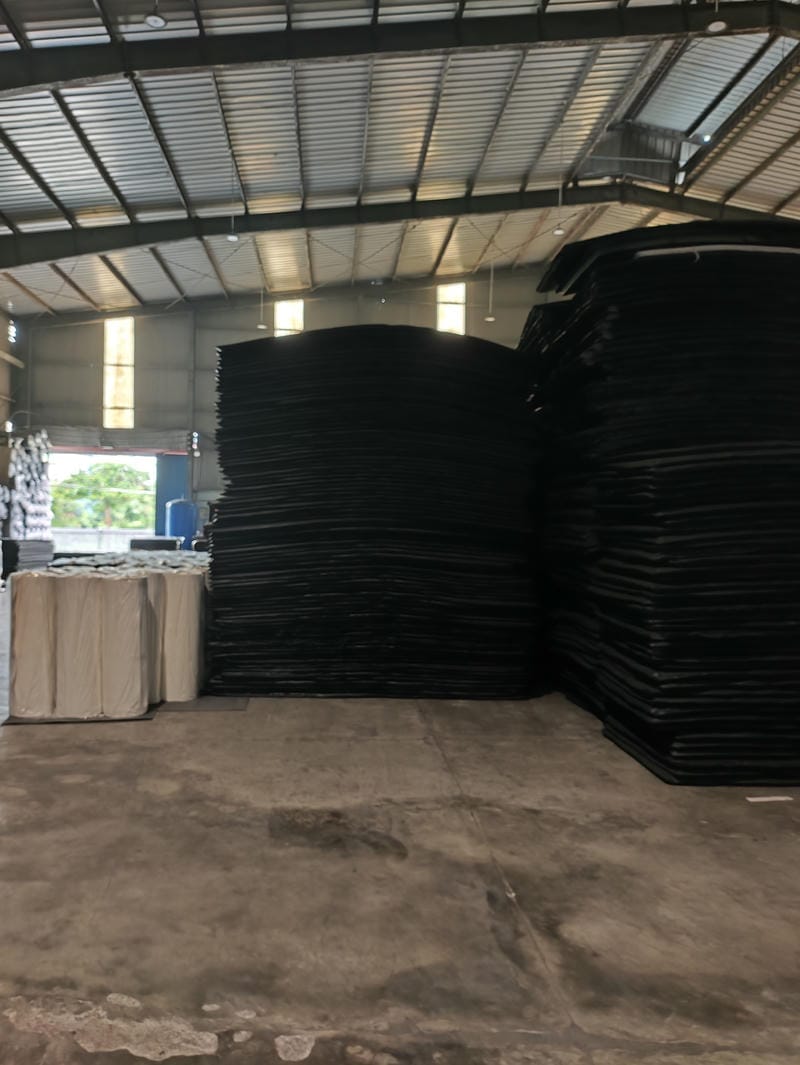 Tấm EVA gia công được dùng rộng trong giày dép, bao bì chống sốc, thảm sàn