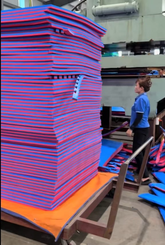 Sản Xuất Thảm âu Lạc