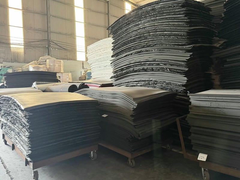 Âu Lạc là doanh nghiệp sản xuất và phân phối vật liệu xốp EVA, nhận OEM