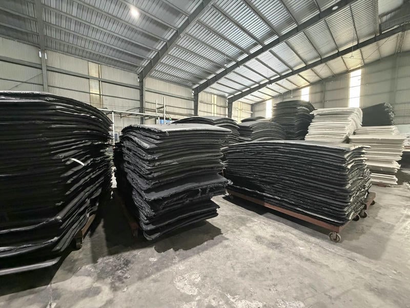 Chọn tấm EVA cần dựa trên tải trọng, mức tiếp xúc nước, thời gian sử dụng