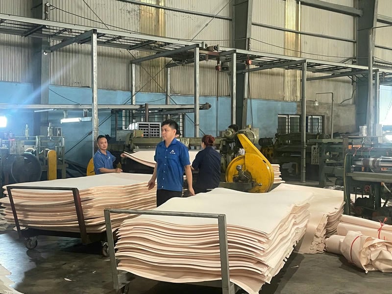 Âu Lạc là nhà sản xuất và phân phối vật liệu xốp EVA, sản phẩm EVA